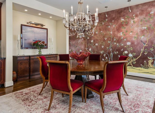 Dining Room in red colors